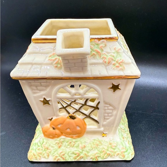 Lenox Occasions Halloween haunted house votive candle display - Picture 3 of 7